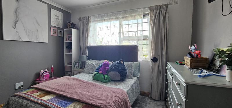4 Bedroom Property for Sale in Myburgh Park Western Cape